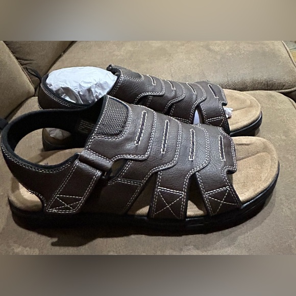 NWOT- Men’s Docker Sandals - Picture 3 of 13